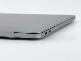 MacBook Pro 13" (2017) Intel Core i5 2.3GHz 2 núcleos - SSD 128GB SSD - 8GB RAM - Gris Espacial