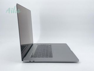 MacBook Pro 16" (2019) Intel Core i9 2.4GHz 8 núcleos - SSD 2TB - 64GB RAM - Gris Espacial