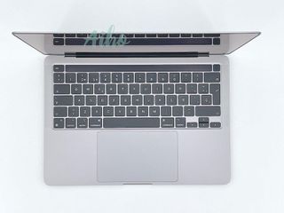 MacBook Pro 13" (2020) Intel Core i5 1.4GHz 4 núcleos - SSD 256GB - RAM 16GB - Gris Espacial