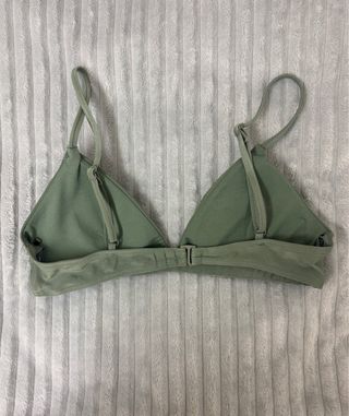 Top bikini verde oliva