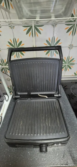 Plancha y Tostadora Taurus