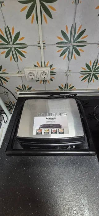 Plancha y Tostadora Taurus