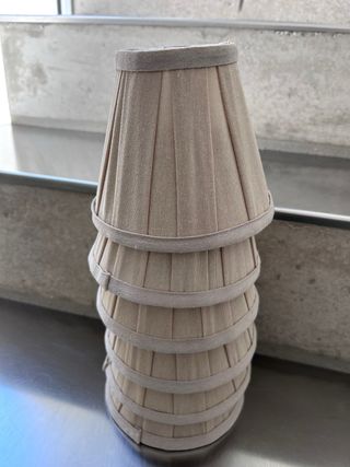 6 schermi per lampada in tessuto beige pieghettate