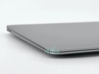 MacBook Air 13" (2020) Intel Core i3 1.1GHz 2 núcleos - SSD 512GB - RAM 8GB - Gris Espacial