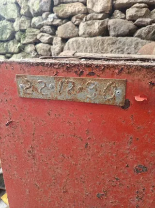 Caldera antigua roja