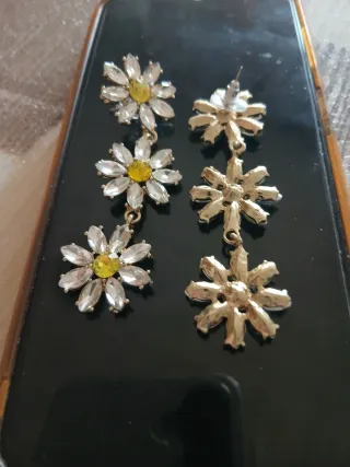 Orecchini pendenti floreali vintage