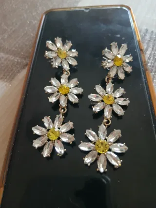 Orecchini pendenti floreali vintage