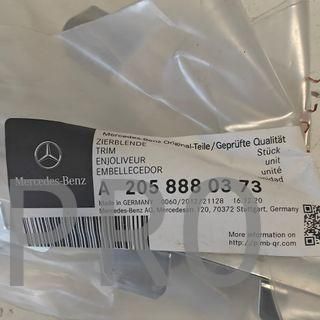 MOLDURA DERECHA RADIADOR MERCEDES CLASE C NUEVO