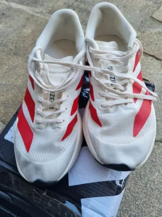 Adidas Adizero Evo SL - Blancas y Rojas