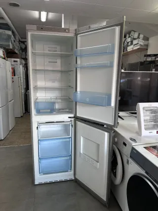 Nevera combi Balay altura 2 metro de ancho 60cm  N