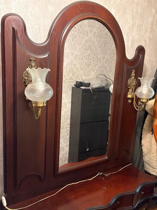 Mobile credenza vintage con luci