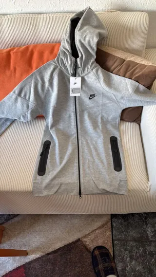 Conjunto Chándal Nike Tech Gris