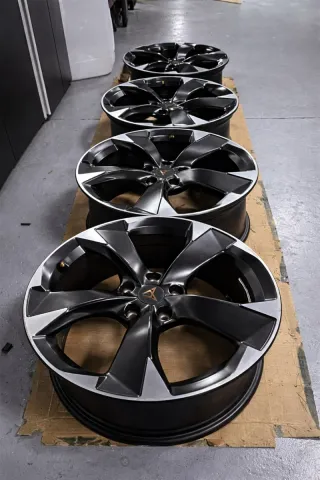 Llantas originales Cupra León 2023