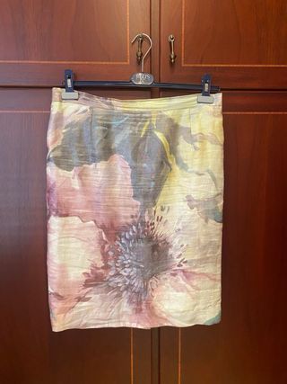 Conjunto elegante mujer estampado floral