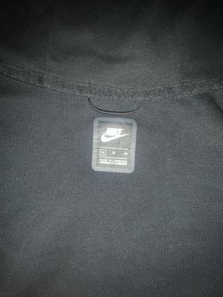 Nike Tech Fleece Negro