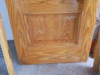 Puerta de madera provenzal