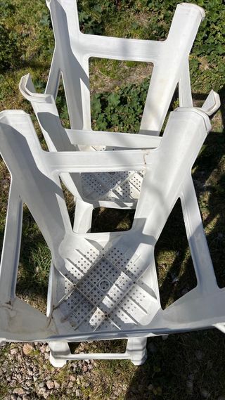 4 Sgabelli in Plastica Bianchi