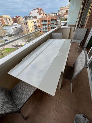 Mesa extensible exterior + 4 sillas