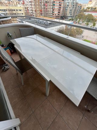 Mesa extensible exterior + 4 sillas
