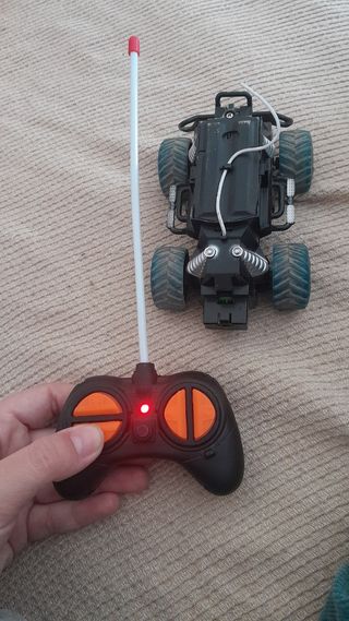 Coche teledirigido con mando