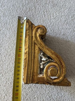 Antigua Mensula Decorativa Dorada