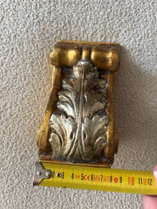 Antigua Mensula Decorativa Dorada