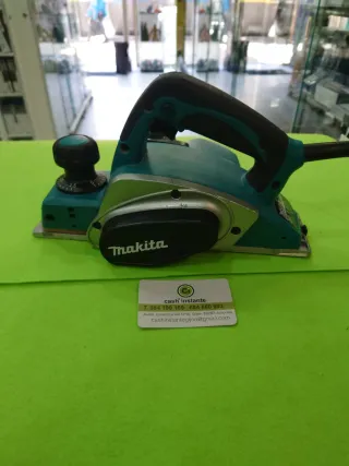 Lijadora Makita KP0800