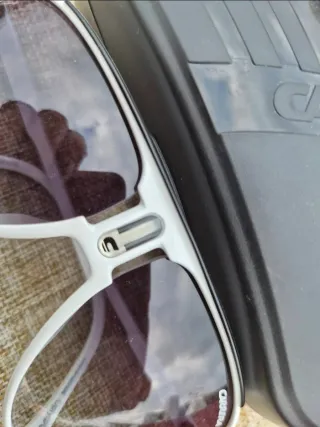 Occhiali da sole Carrera bianchi e neri