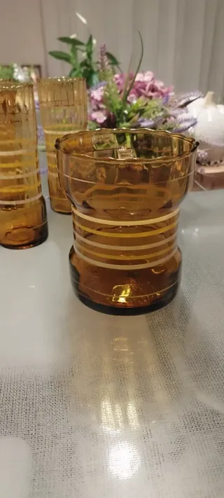 Juego 4 Vasos y jarra Cristal Ámbar