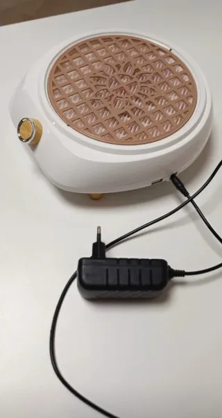 Aspirador Unhas de Gel Branco e Dourado