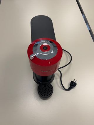 Cafetera Nespresso Roja