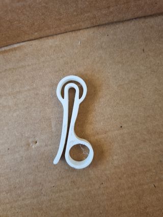 Pinze di plastica bianche