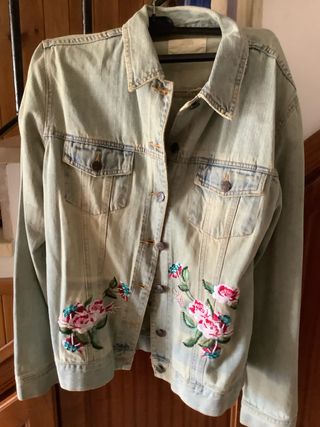 Cazadora vaquera bordada mujer T M
