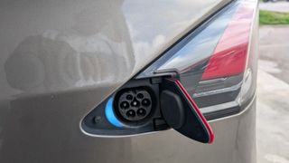 Tesla X 2016 |  UE, cargador gratuito SC01, CCS