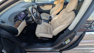 Tesla X 2016 |  UE, cargador gratuito SC01, CCS