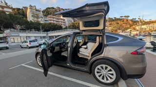 Tesla X 2016 |  UE, cargador gratuito SC01, CCS