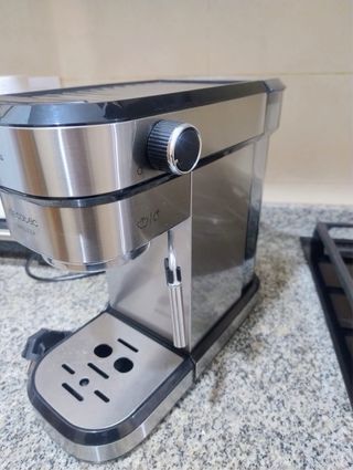 Cafetera Cecotec Cumbia Cafelizzia