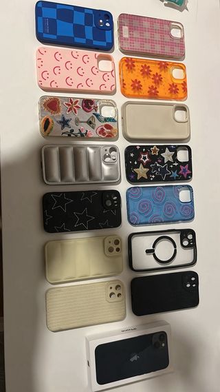 iPhone 13 128GB Negro, con caja, cable y fundas