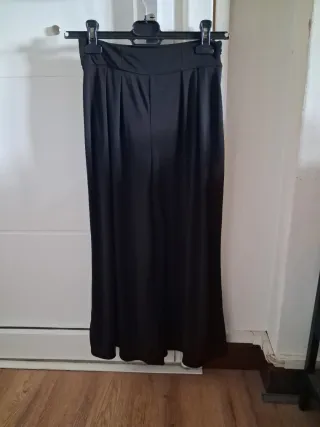 Pantalón negro palazzo