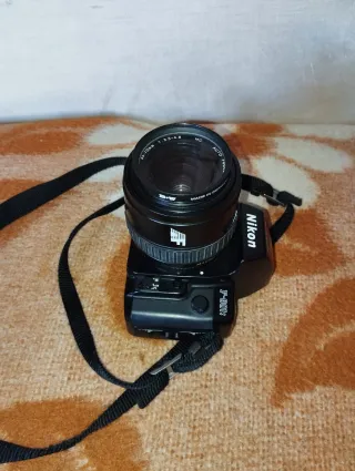 Nikon F-801S Cámara Analógica