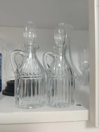 Set di due contenitori per olio e aceto in vetro