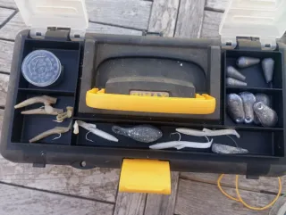 Kit pesca señuelos y plomos