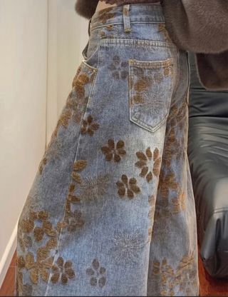 Jeans vintage con stampa floreale