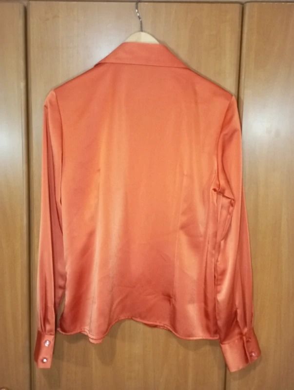 Blusa Zendra Basic Naranja Satén Bordada