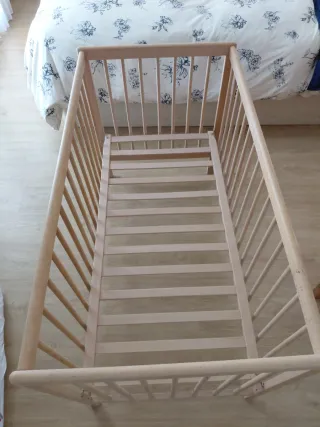 Cuna de madera