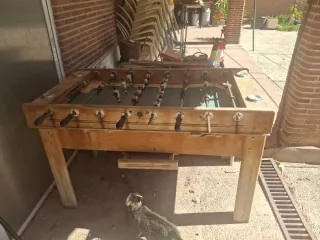 Futbolín de madera