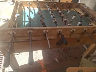 Futbolín de madera