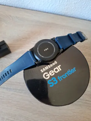 Reloj Samsung Gear S3 Frontier negro espacial .
