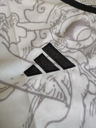 CAMISETA EXCLUSIVA ONE PIECE – LUFFY GEAR 5