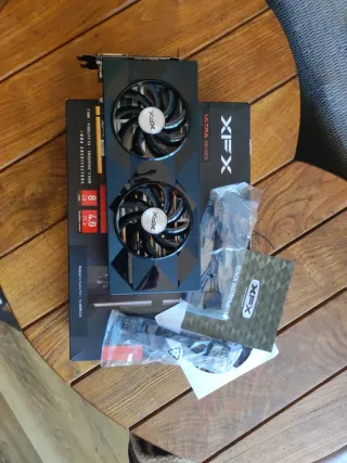 Tarjeta Gráfica XFX R9 390 8GB
